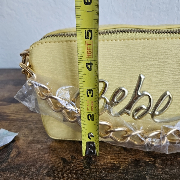 NWT Bebe Gianna Butter Yellow Camera Bag Gold Logo Chain Satchel Crossbody Purse - Picture 11 of 12